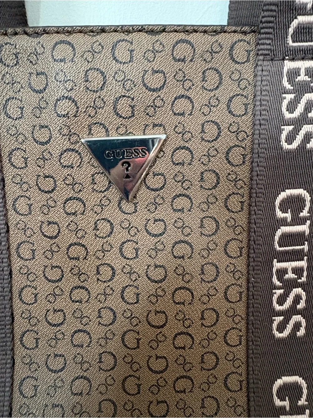Guess 2 Purse Lot-Mocha/Pink  Oxnard Tote Purse & Pink El Dorado Crossbody Purse